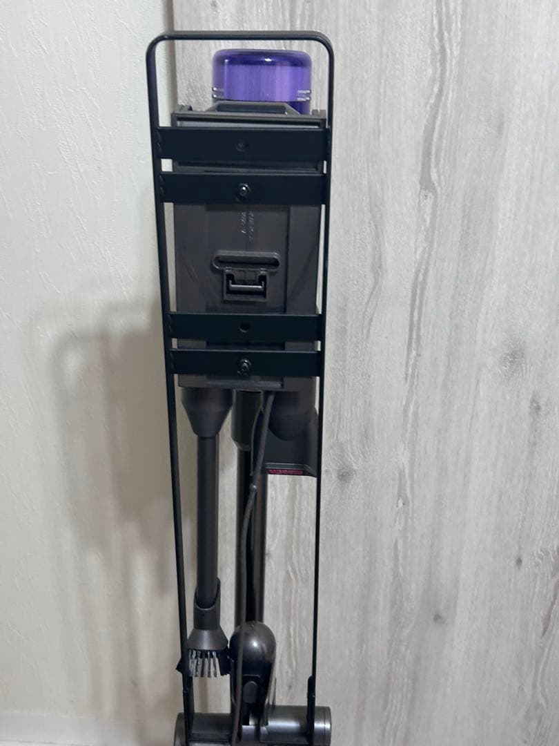 dyson‪☆dyson SV21‪☆スタンド付‪☆動作確認済み‪☆ヘッドなし