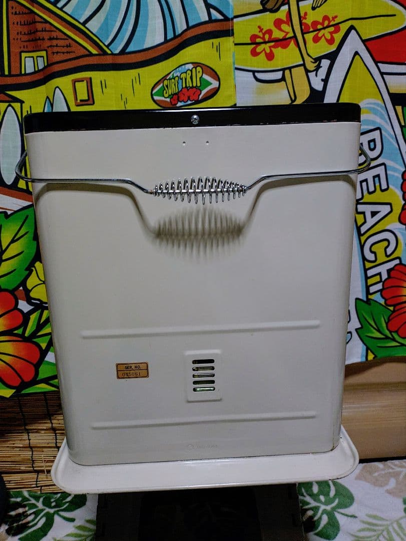 レトロ石油ストーブ　サンヨー石油ストーブOHR-H16A 小型石油ストーブ