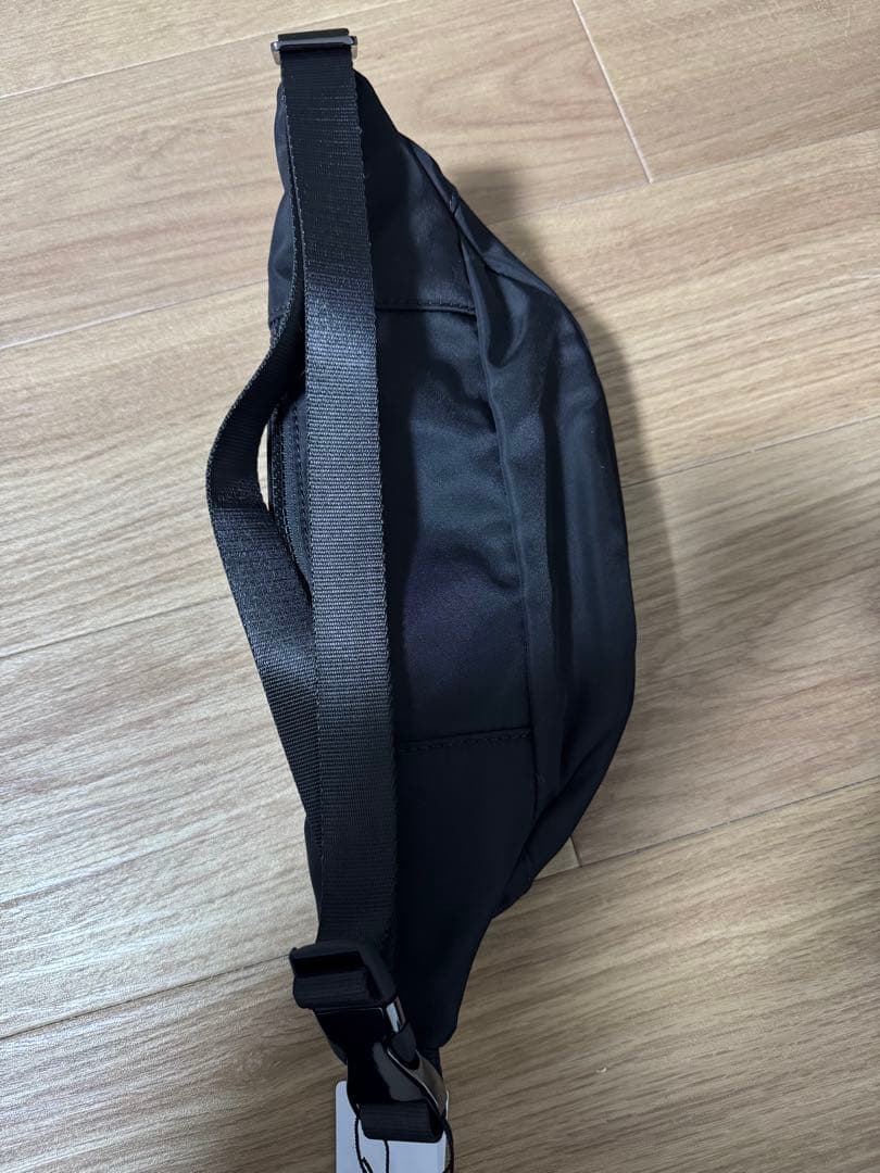 alo エクスプローラーファニーパック ブラック