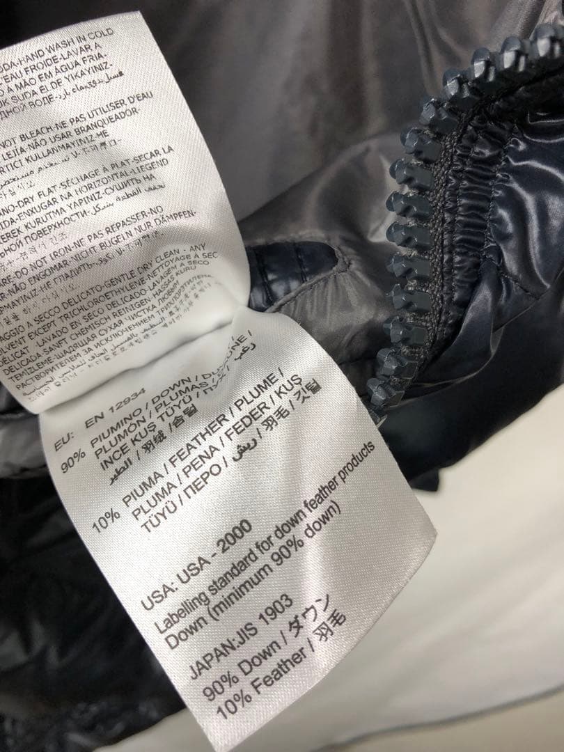 MONCLER フード付　ブラック　メンズ　ダウンベスト　XL 3 モンクレール