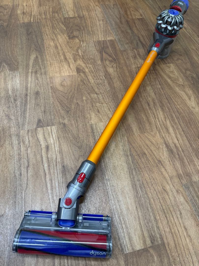 【美品】Dyson V8 Fluffy SV10 付属品完備 【分解洗浄済】