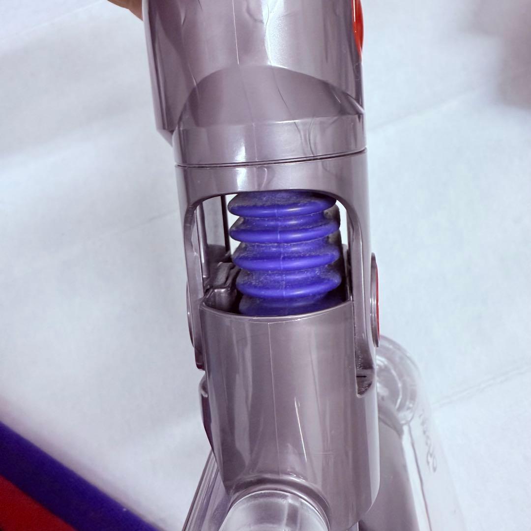 【美品】Dyson V8 Fluffy SV10 付属品完備 【分解洗浄済】