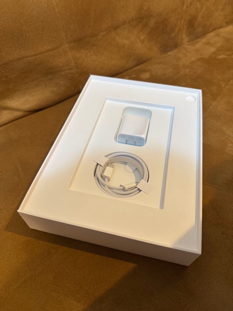 iPad Air (M2) 11インチ Wi-Fi + Cellular