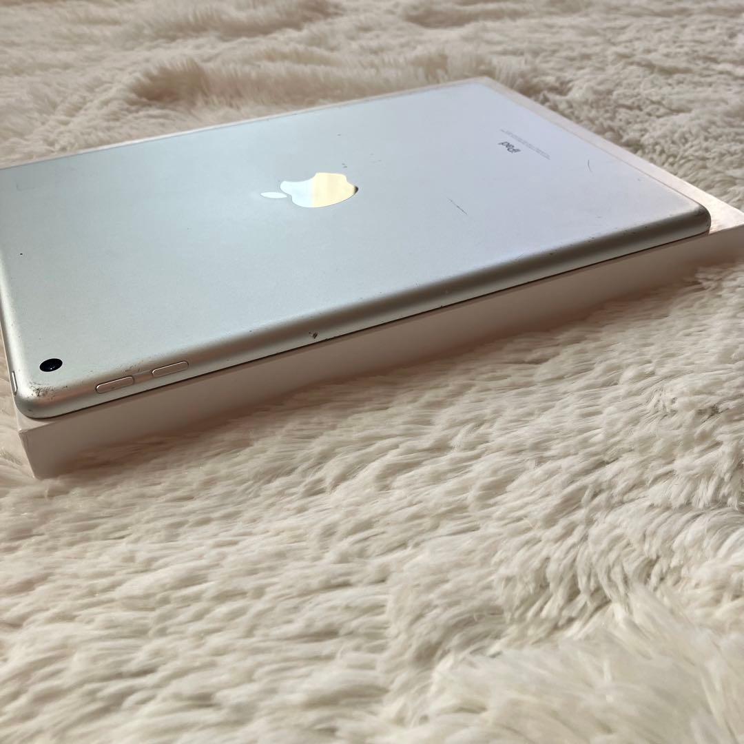 【完動品】iPad 第5世代 32GB 【すぐ発送】