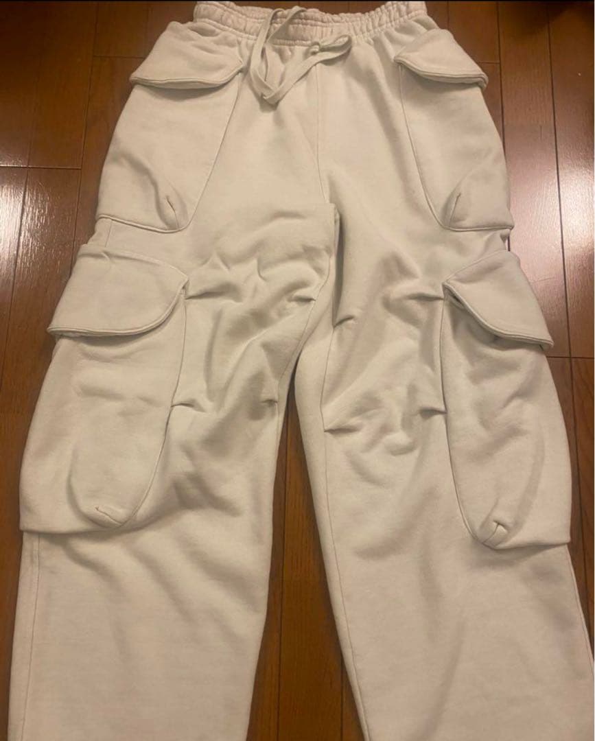 あおば着用　entire studios スウェットカーゴ