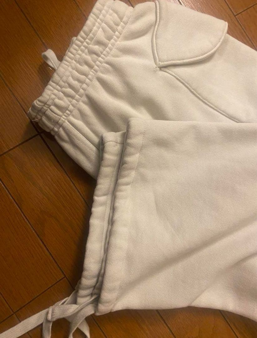 あおば着用　entire studios スウェットカーゴ