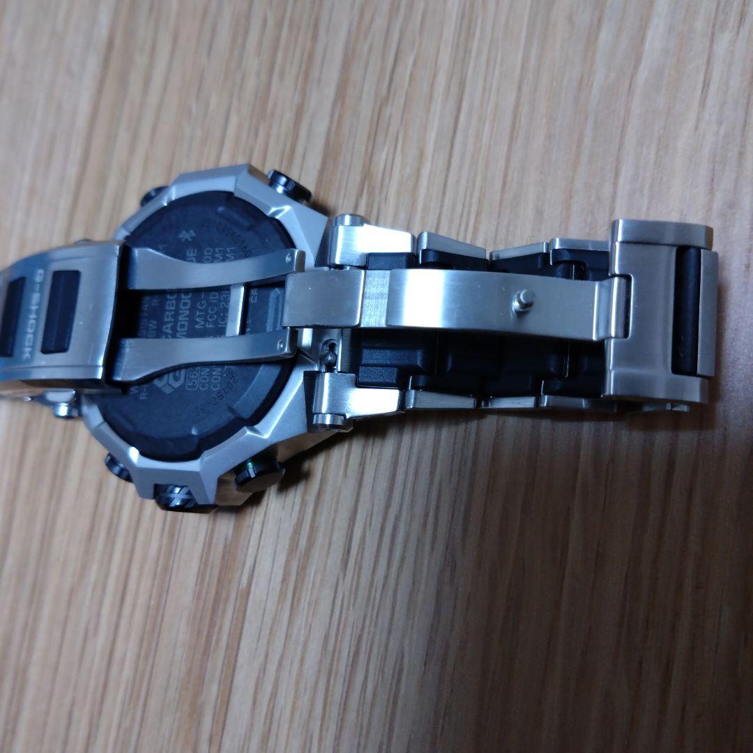 美品 CASIO G-SHOCK MTG-B2000XD-1AJF 電波ソーラー