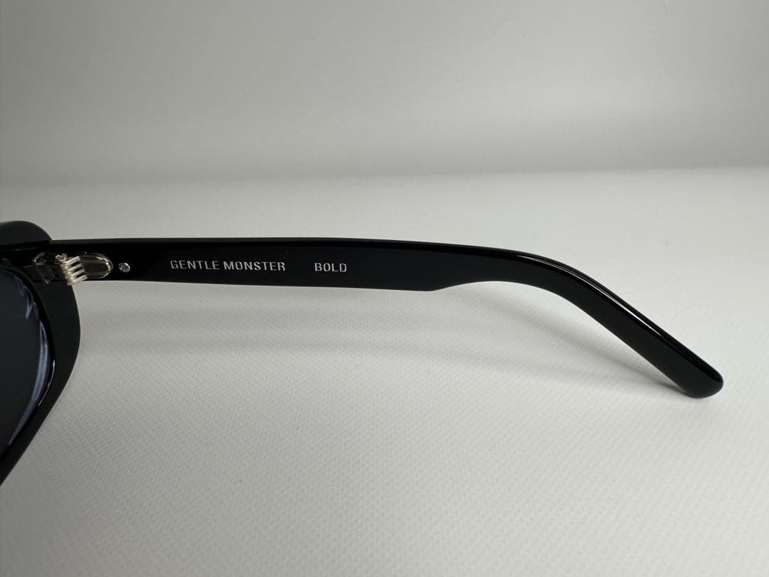 k*様 【新品】ジェントルモンスター Oracle.S スクエア サングラス 黒