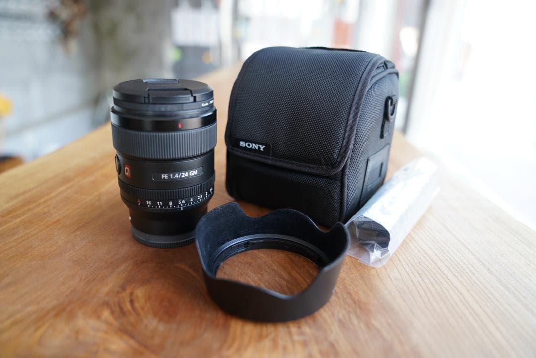 【美品・おまけ付き】カメラ ソニー 一眼レフ SONY FE 24mm F1.4