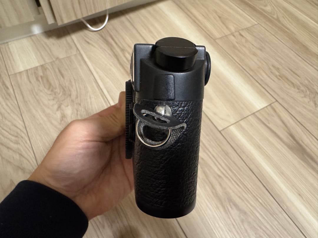 【美品】Leica M6 黒バッジ換装済 (赤バッジ付)