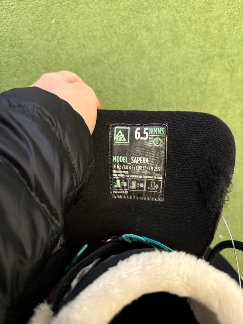 k2 レッド ファー付き スノーボードブーツ 女性用