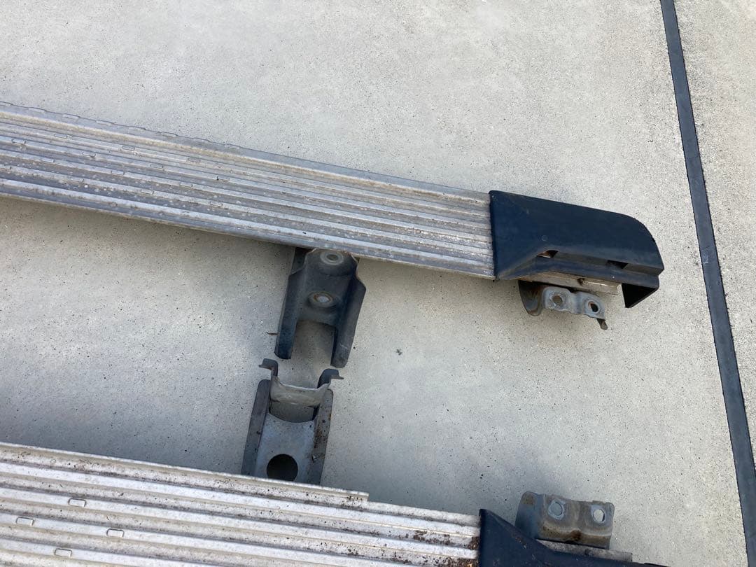 純正ステップ、ランクル70用HZJ76.77