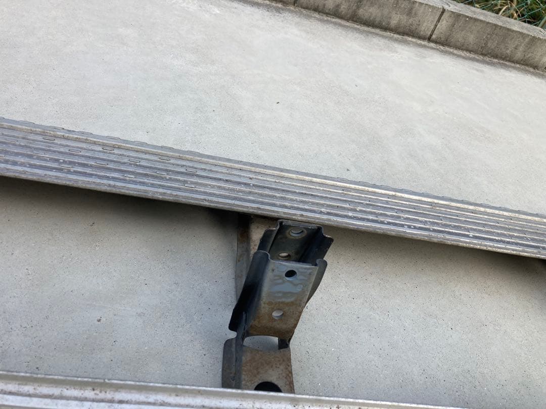 純正ステップ、ランクル70用HZJ76.77