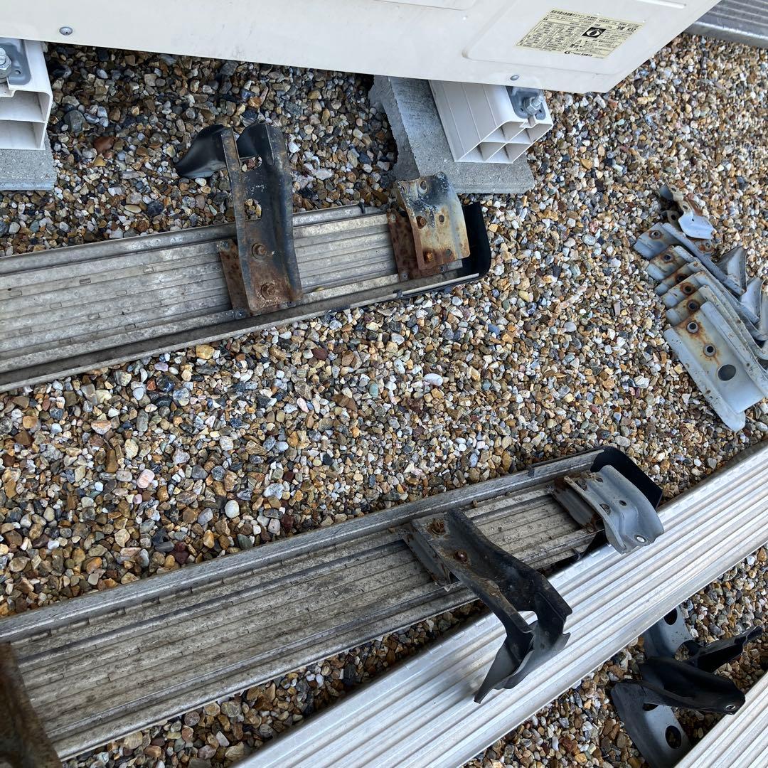 純正ステップ、ランクル70用HZJ76.77