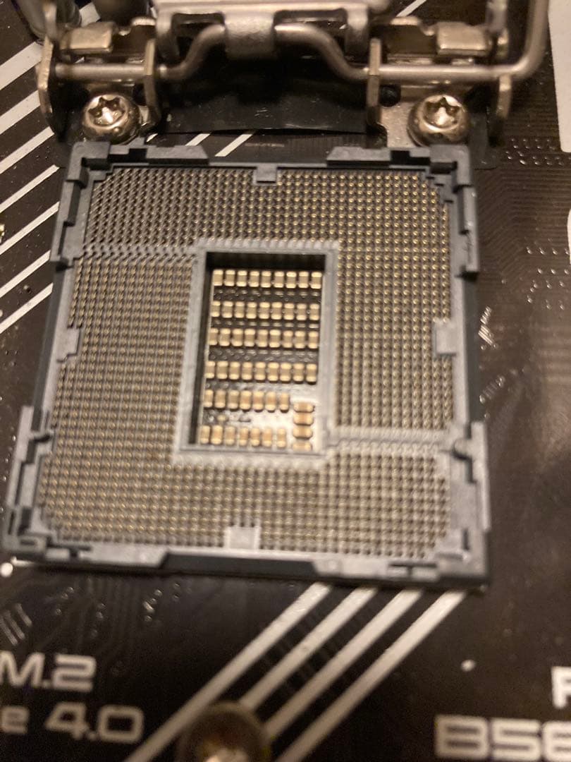 Intel i5-11400F ASUS B560 マザーボード　CPUファン