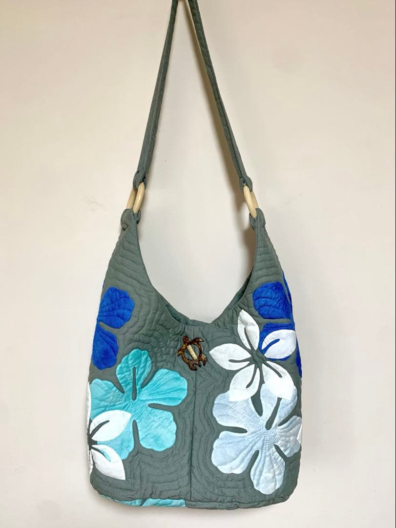 ⭐︎ハワイアンキルト・スリングバッグ⭐︎完成品