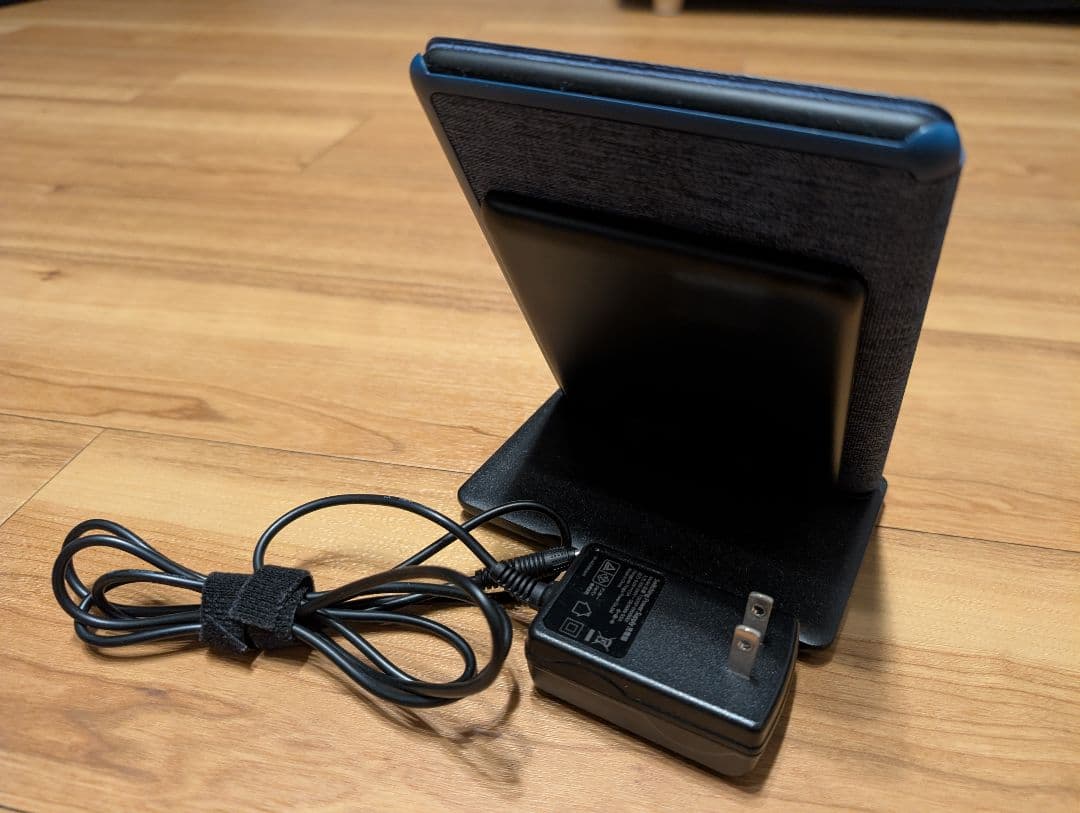 Kindle Paperwhite 11世代 無線充電スタンド、カバー付き