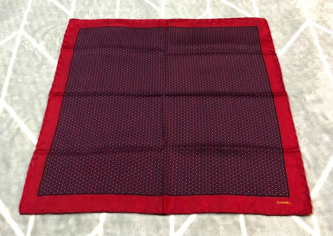 極美品☆CHANEL シャネル☆シルクハンカチorミニスカーフ