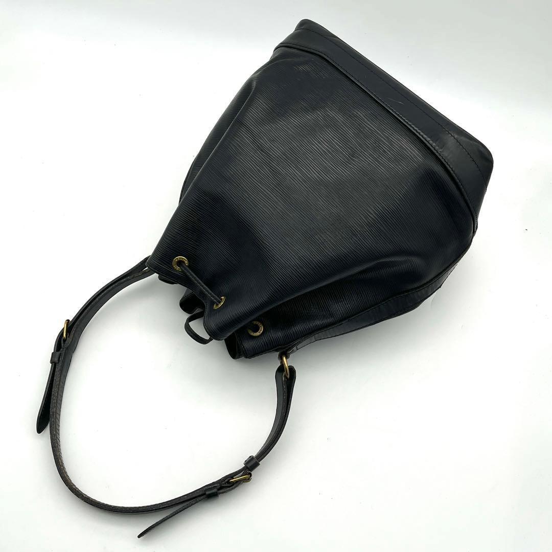 ルイヴィトン エピ ノエ ブラック　ハンドバッグ　レザー　黒　巾着バッグ