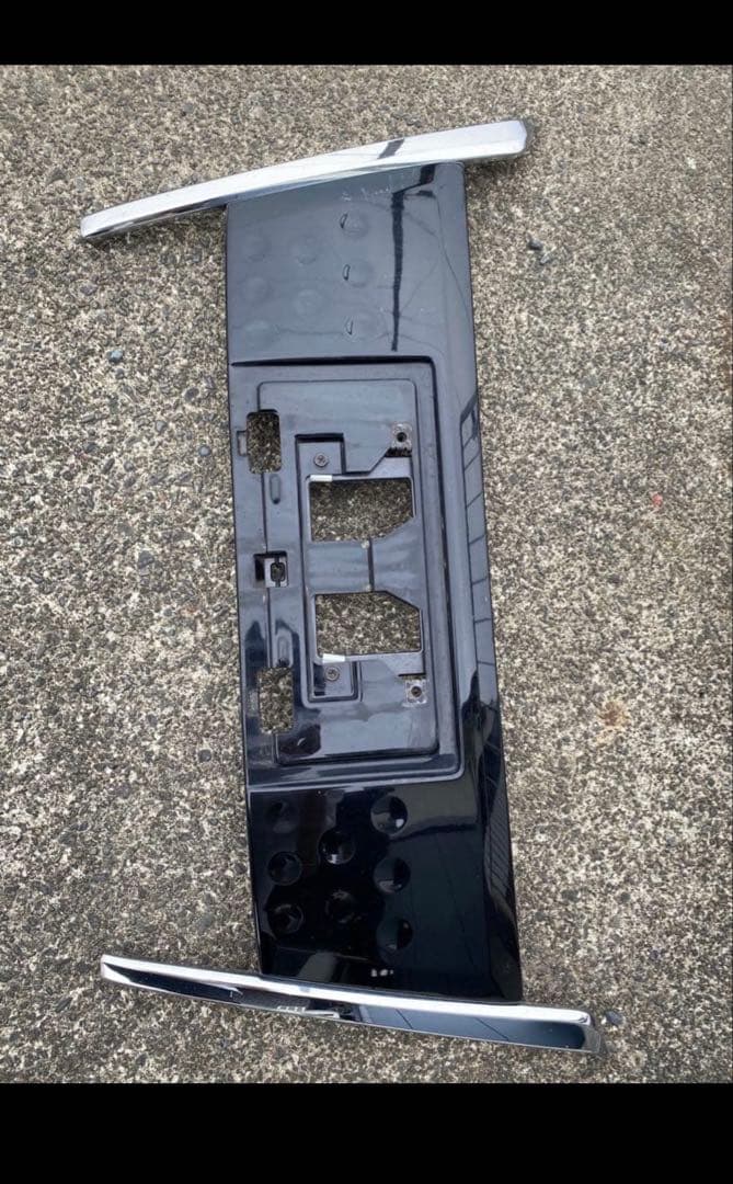 TRD トヨタ純正エスクァイア前期TRDグリル上下