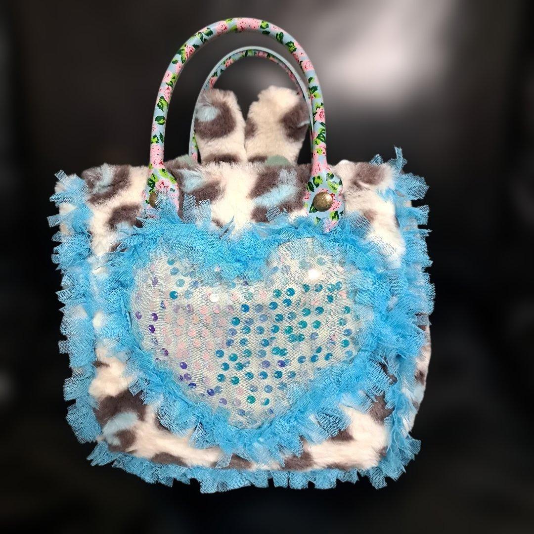 ざ*ろ様 コヤンイサムチョン♥️ハチワレちゃんブルーパキットレースとインド刺繍で