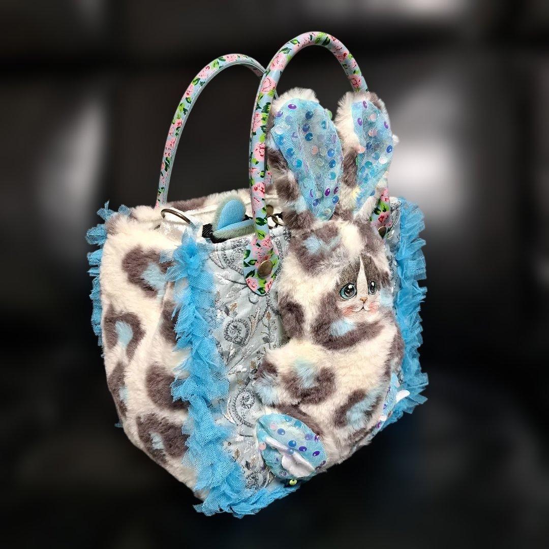 ざ*ろ様 コヤンイサムチョン♥️ハチワレちゃんブルーパキットレースとインド刺繍で