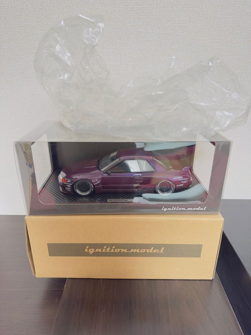 イグニッションモデル 1/18 GT-R BNR32