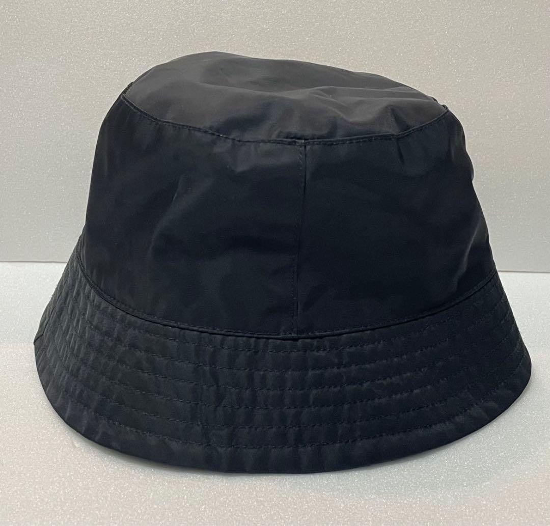 【半額以下】モンクレール 黒バケットハット ロゴ刺繍