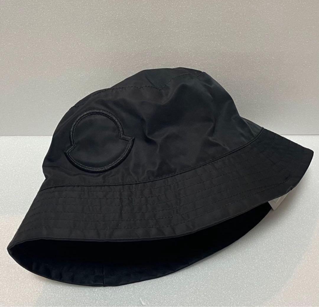 【半額以下】モンクレール 黒バケットハット ロゴ刺繍