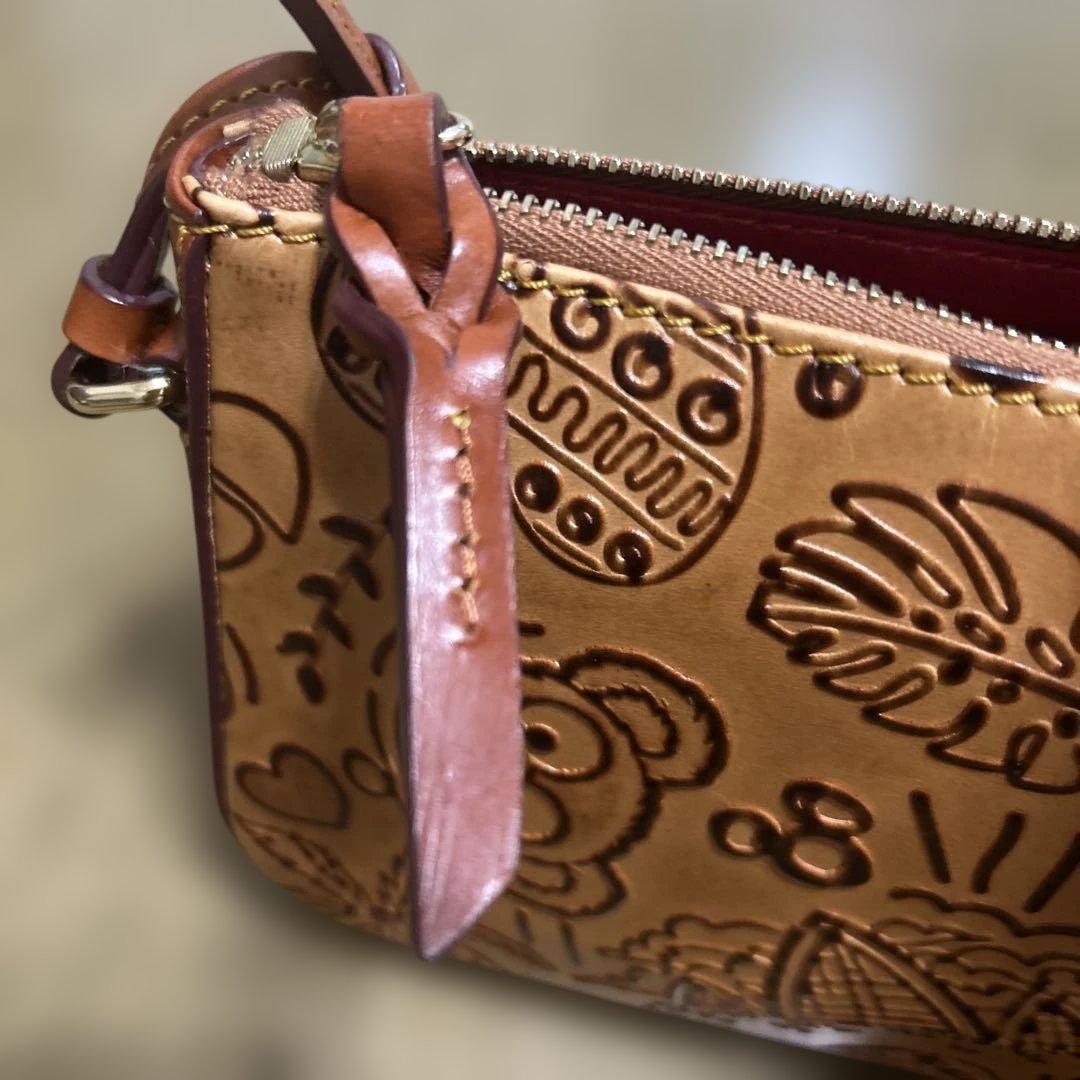 アウラ二 Domney Bourke限定バック