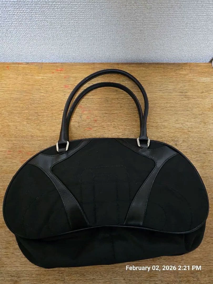 プラダ ブラック トートバッグ