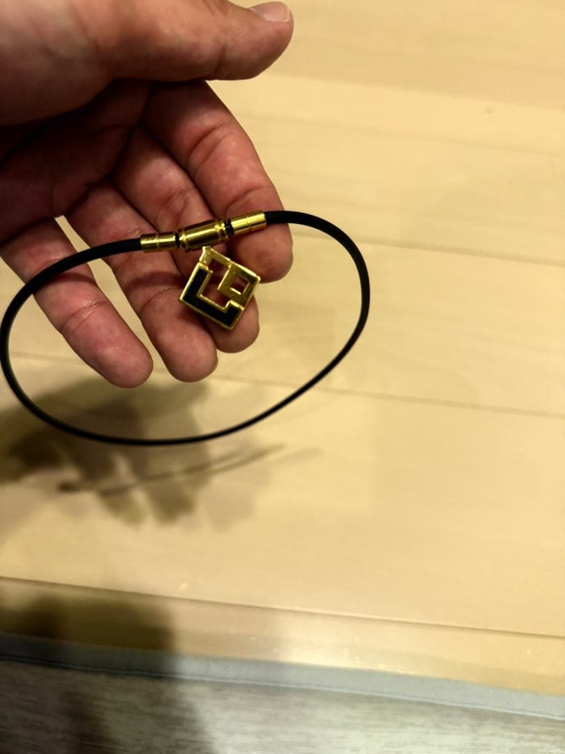 ゴールドネックレス