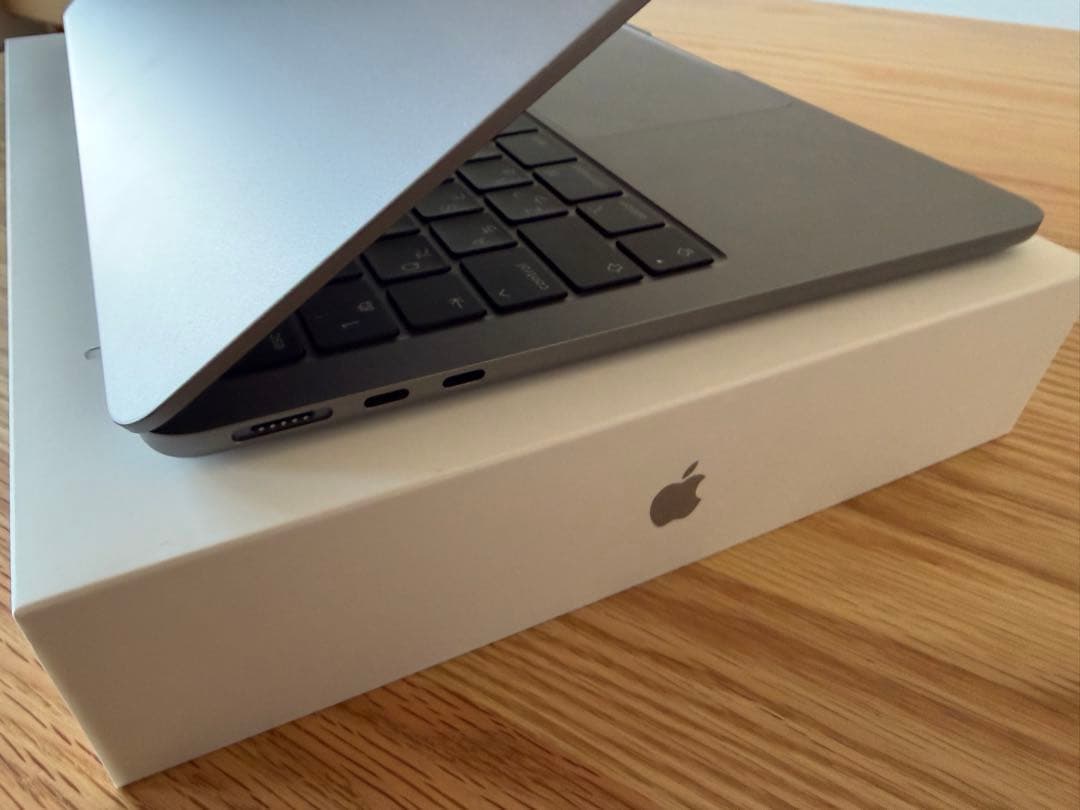 M3 MacBookAir 13.6インチ 16GB/512GB スペースグレイ