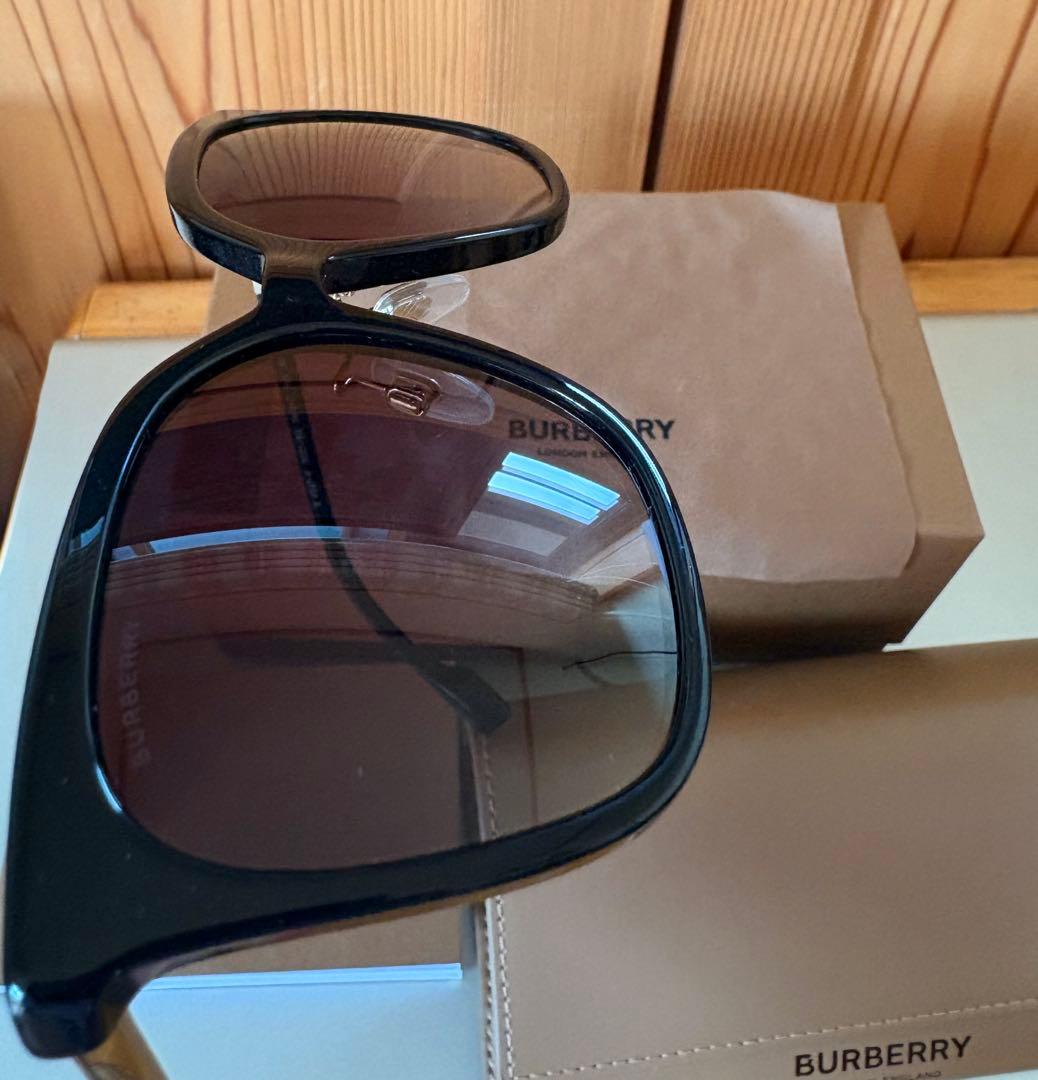 【MONOTONEさん専用】Burberry サングラス