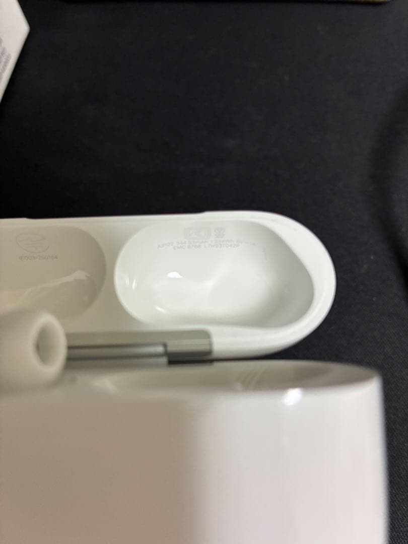 イヤホン airPodsPro3