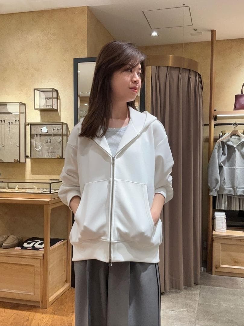 新品 RIVE DROITE リバイバル バックテールZIPパーカー ホワイト