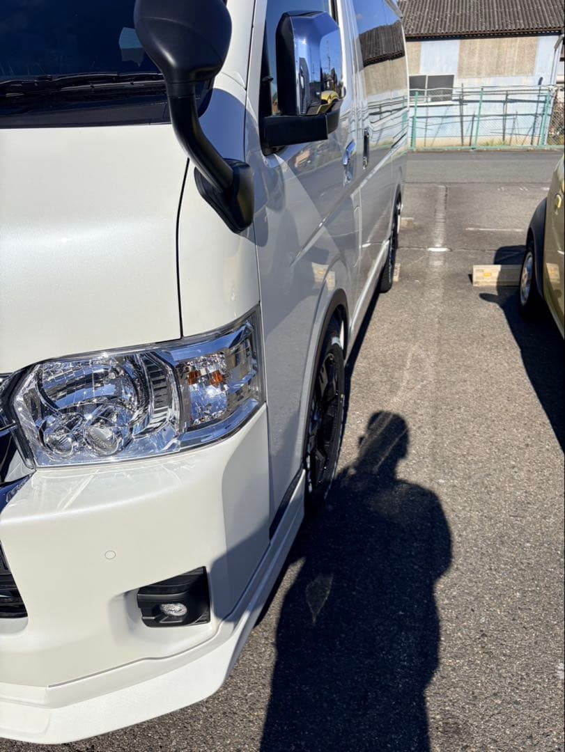 ハイエース　オーバーフェンダー　マットブラック　少しの値下げ可能！