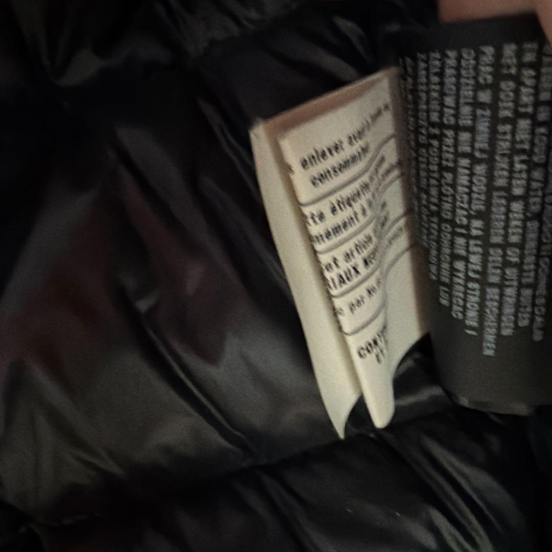 ⭐︎ふらぁっと⭐︎正規美品　プラダ ダウンベスト