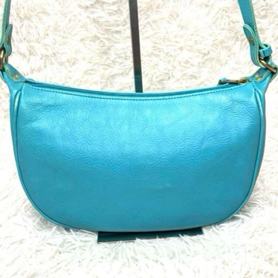 希少カラー　イルビゾンテ　ショルダーバッグ　ハーフムーン　半月　三日月　ブルー