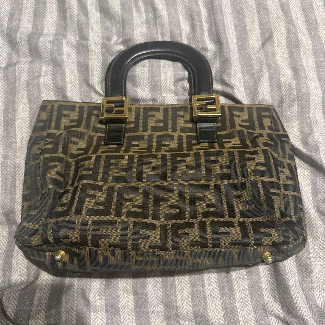 FENDI ハンドバッグ レディース