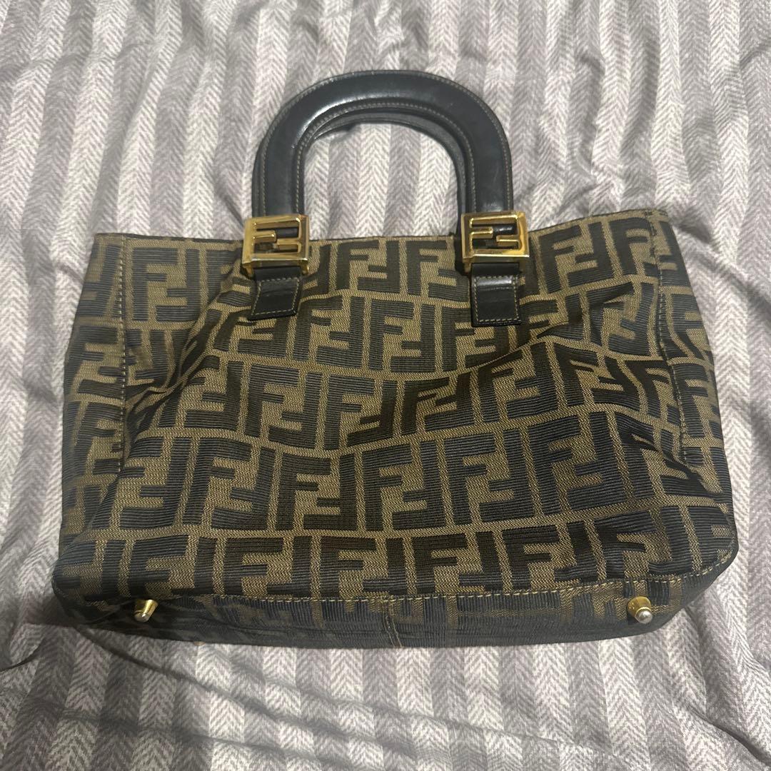 FENDI ハンドバッグ レディース