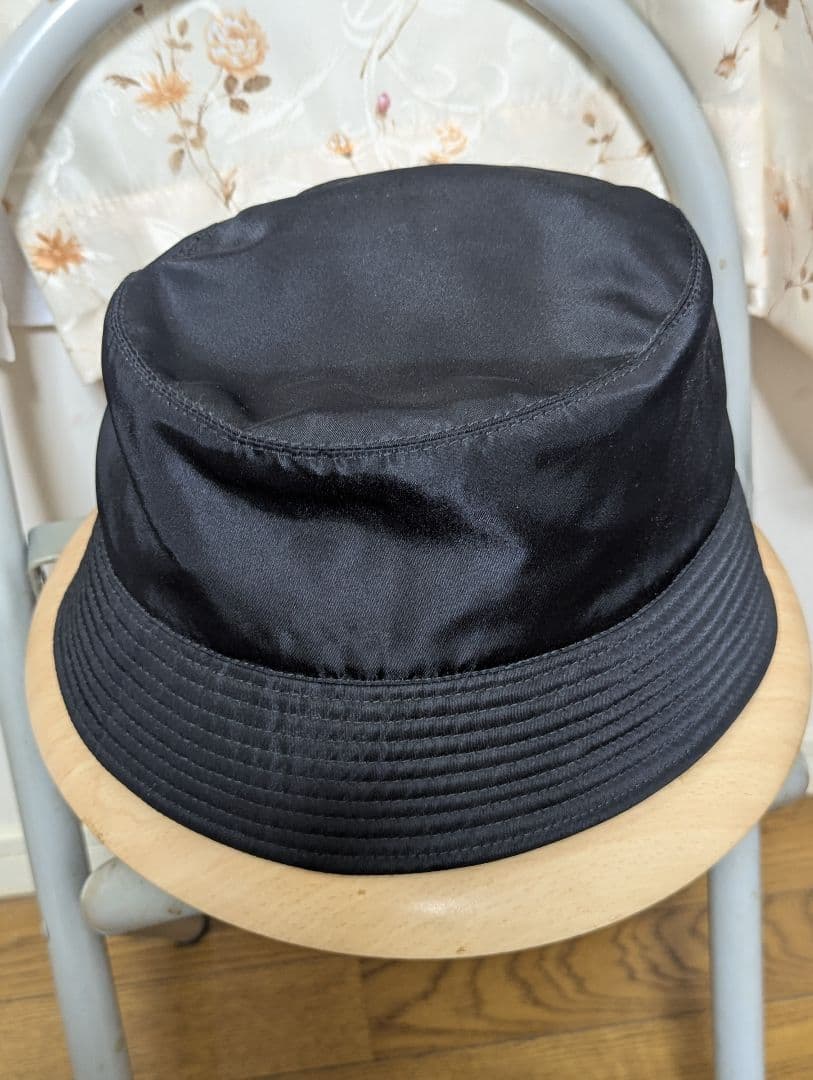 DOLCE&GABBANA バケットハット ブラック ゴールドロゴ