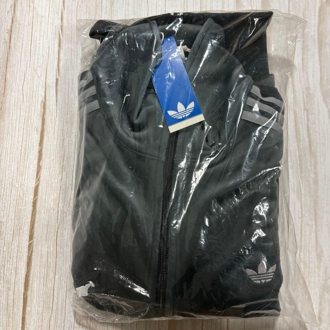 期間限定価格！adidas ファイヤーバード ベロア トラックトップ Lグレー