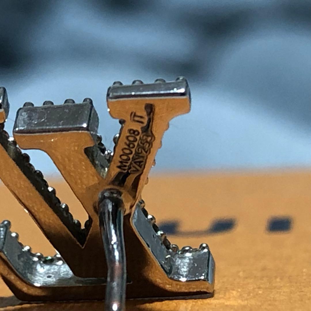 ゲロネコヤマト様　ヴィトン アイコニック ピアス　片耳　シルバー