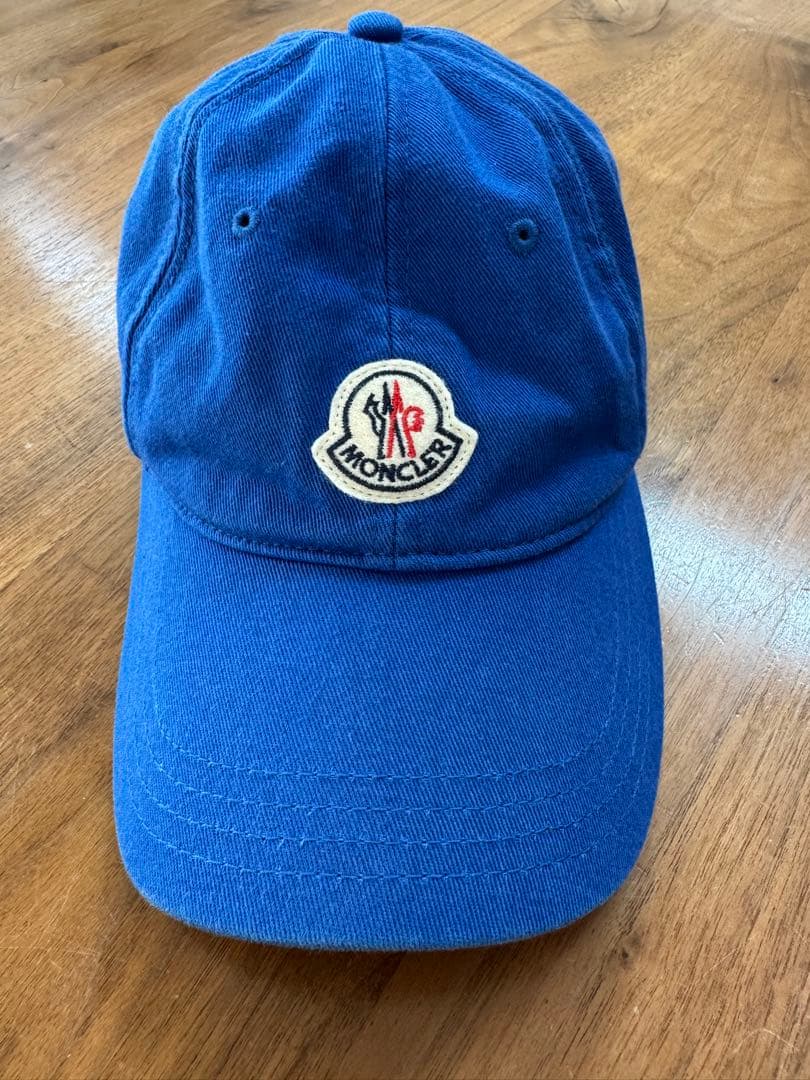 モンクレール 青 キャップ