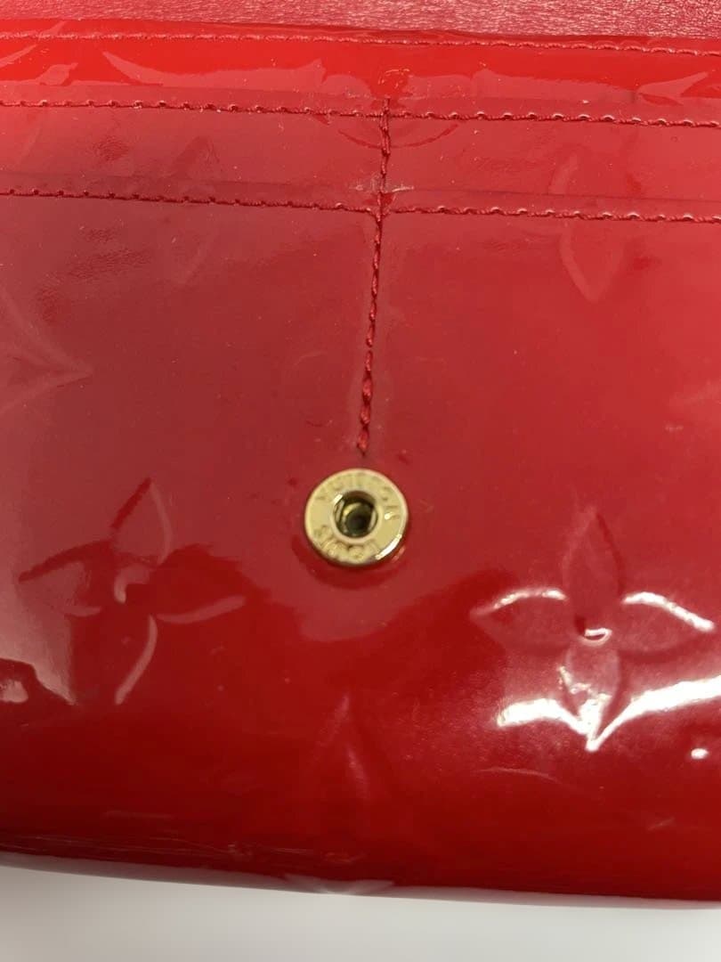 長財布　ヴィトン　ポルトフォイユサラ　ヴェルニ