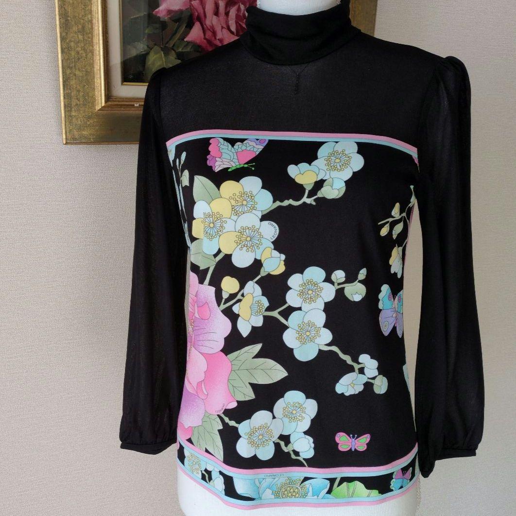 レオナール花柄 黒長袖トップス