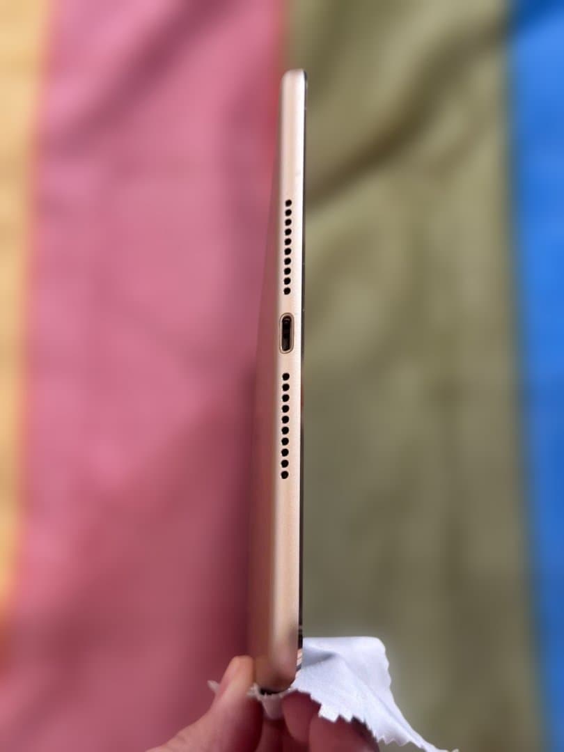 iPad mini4ゴールド 32GB Wi-Fi + Cellular モデル