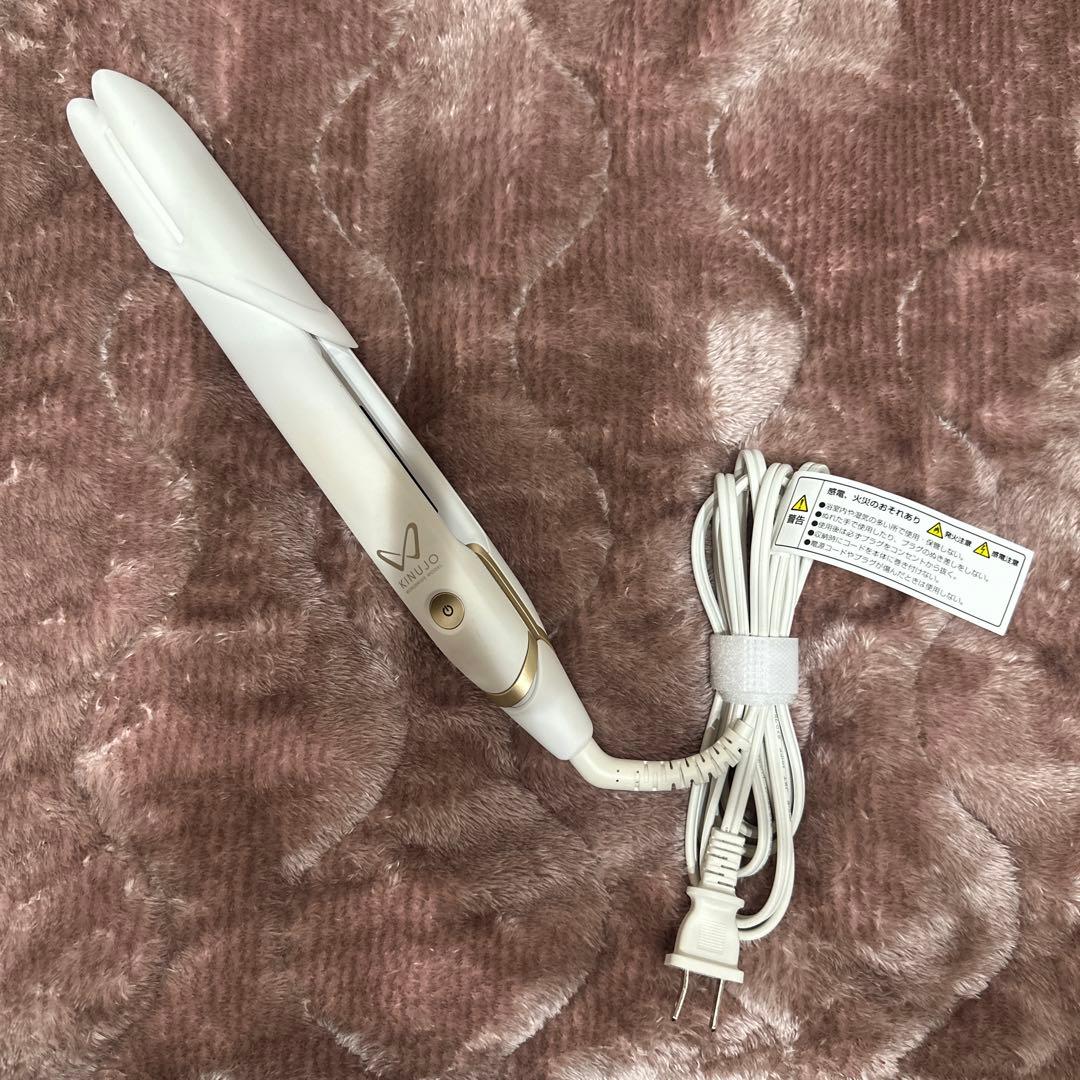 絹女 KINUJO W-worldwide model ホワイト