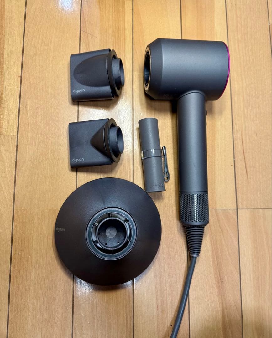 Dyson Supersonic ヘアドライヤー ディフューザー付き